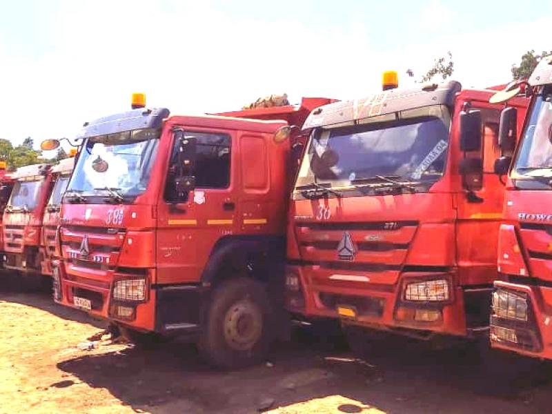 Camion au parking de la DGDA