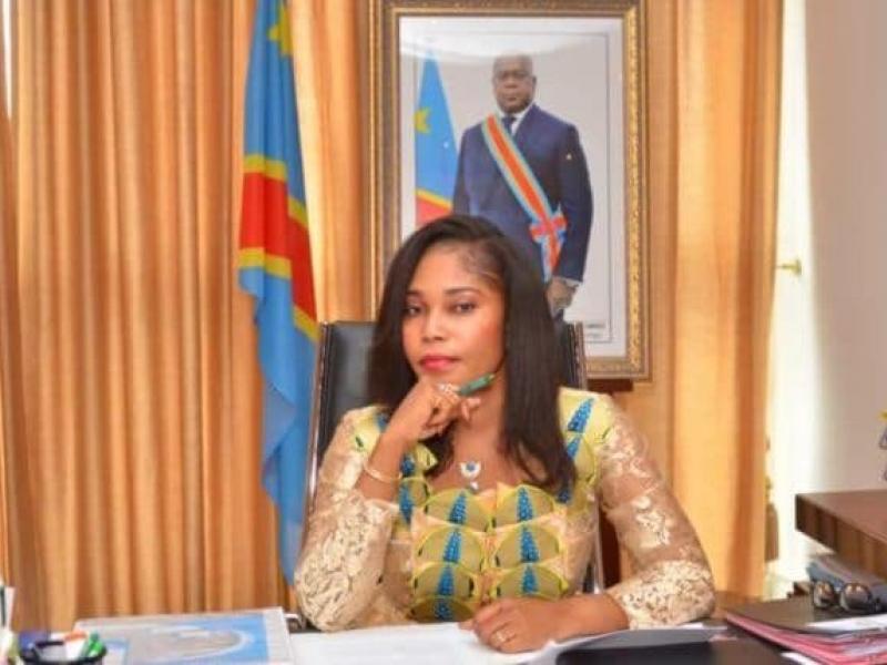 Ministre de l'économie Accacia Bandubola, 