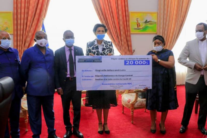 Jeanine Mabunda et les députés du Kongo Central